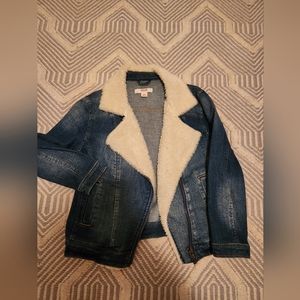 Mossimo jean jacket with sherpa collar detail. Zip up. Size S